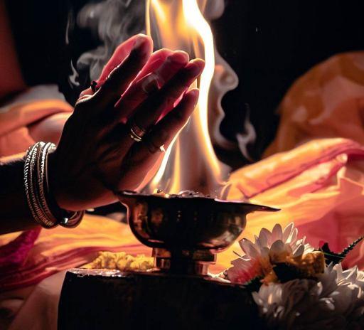 https://bhagya.cards Image of a Yantra being worshipped https://bhagya.cards Image of a Yantra being worshipped